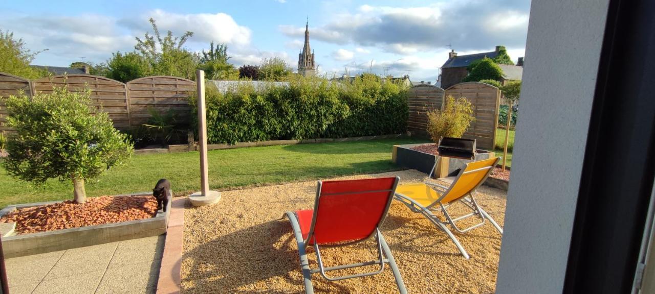 Maison Recente Avec Jardin. Plourhan Luaran gambar
