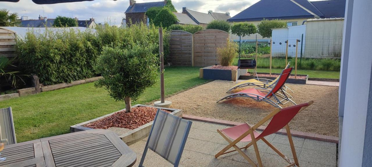 Maison Recente Avec Jardin. Plourhan Luaran gambar