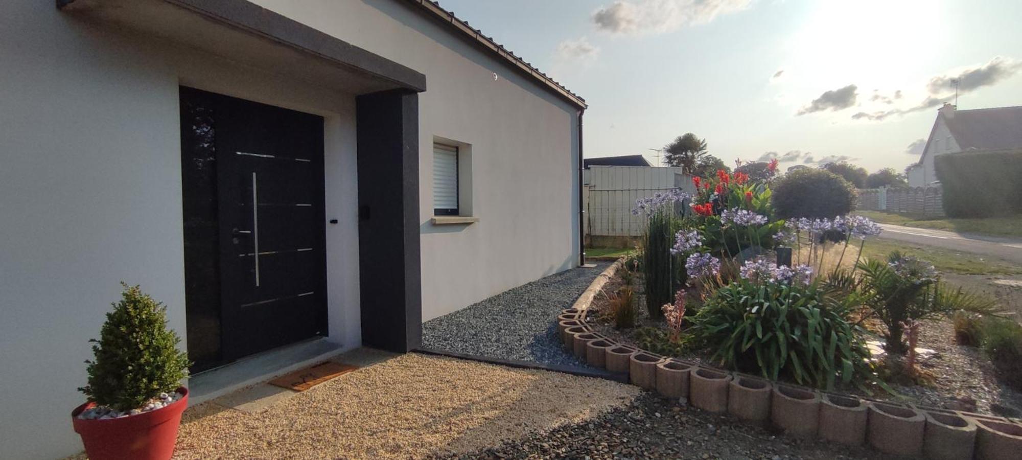 Maison Recente Avec Jardin. Plourhan Luaran gambar